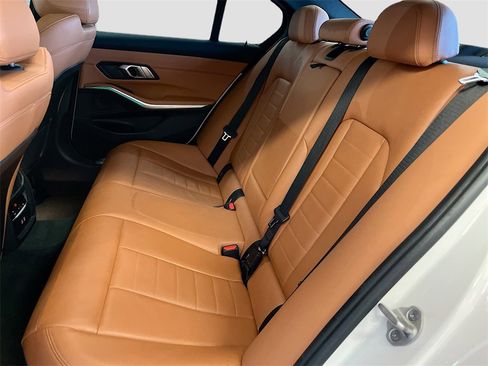 Used 2021 BMW 330i xDrive Sedan w/ Premium Package image 25