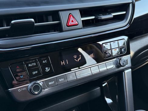 New 2025 Kia Seltos X-Line image 18
