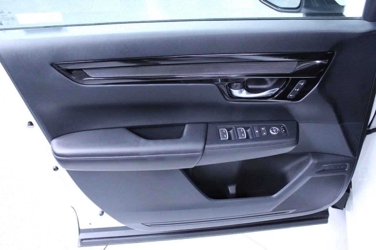 Used 2026 Honda CR-V EX-L image 13