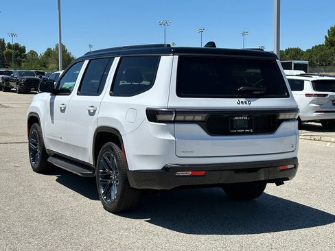 New 2026 Jeep Grand Wagoneer 4WD image 4