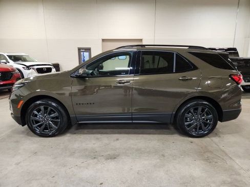 Used 2023 Chevrolet Equinox RS image 6