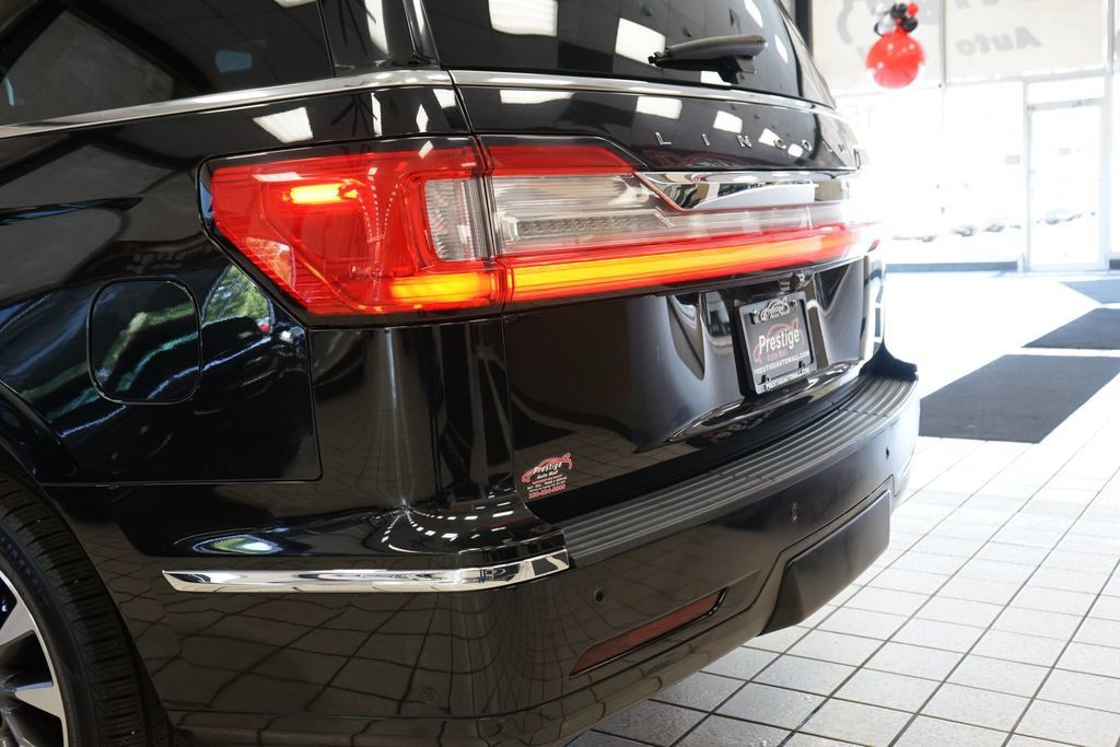 Used 2021 Lincoln Navigator Reserve AWD/4WD image 17