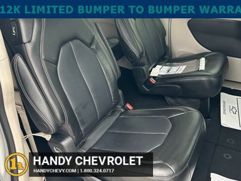 Used 2024 Chrysler Pacifica Touring-L image 56