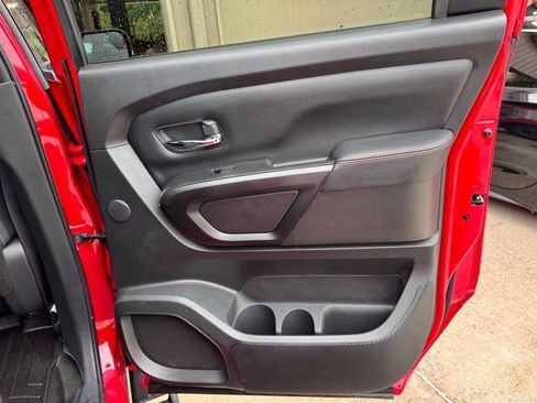 Used 2021 Nissan Titan PRO-4X w/ Pro-4x Convenience Package AWD/4WD image 20