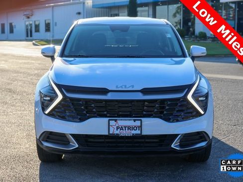 Used 2024 Kia Sportage EX image 2