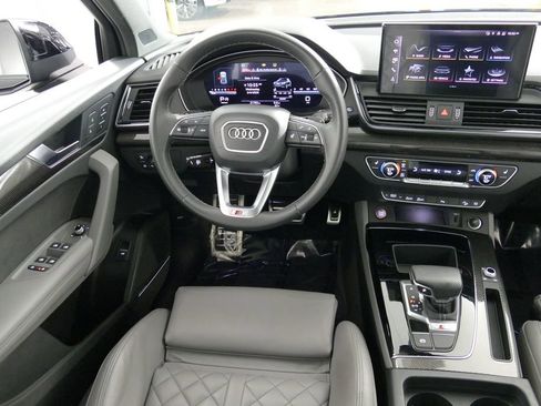 Used 2023 Audi SQ5 Premium Plus w/ Premium Plus Package image 7