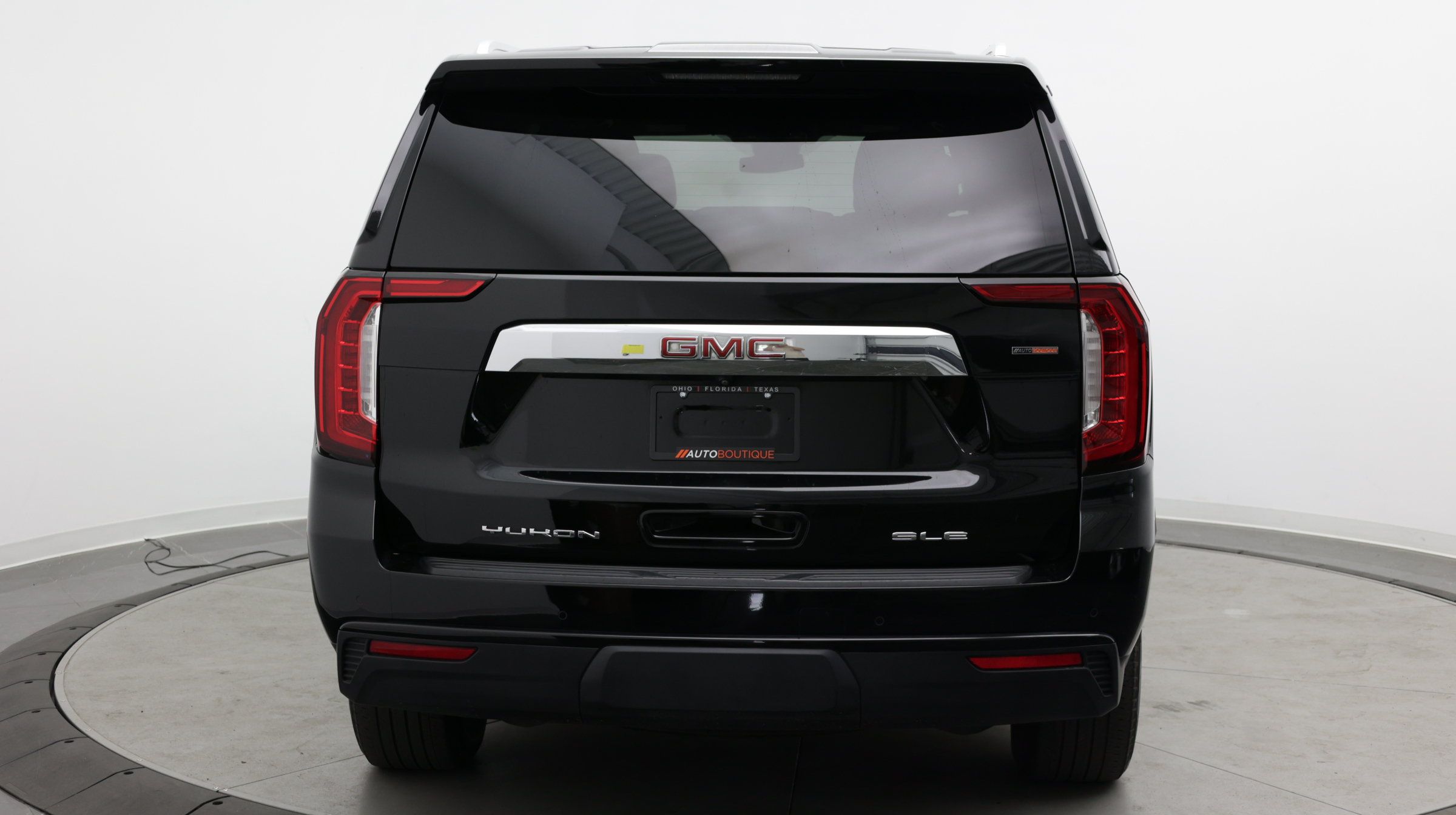 Used 2024 GMC Yukon XL SLE w/ Gmc Pro Safety Plus Package RWD image 6