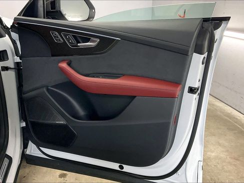 Used 2023 Audi SQ8 Prestige w/ Prestige Package image 25