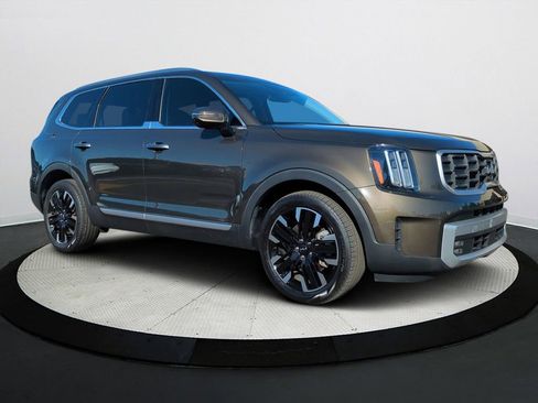 Used 2023 Kia Telluride SX image 2