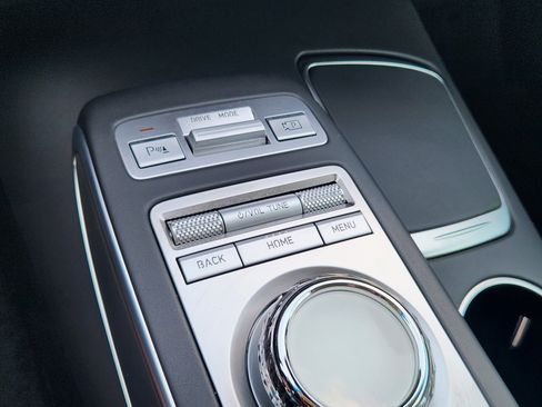 Used 2023 Genesis GV70 2.5T Select w/ Select Package image 26