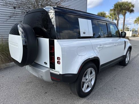 Used 2023 Land Rover Defender 110 SE image 6