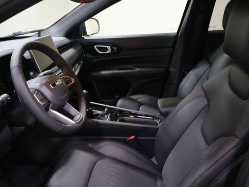 New 2026 Jeep Compass Latitude image 10