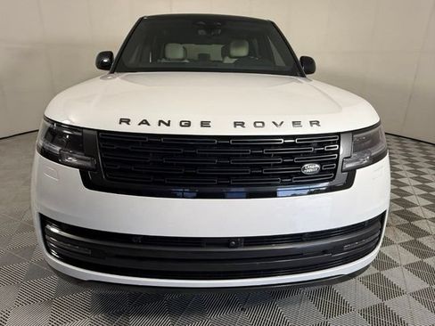 Used 2025 Land Rover Range Rover Long Wheelbase SE AWD/4WD image 10