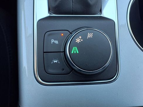 New 2025 Chevrolet Blazer LT w/ Convenience Package image 9