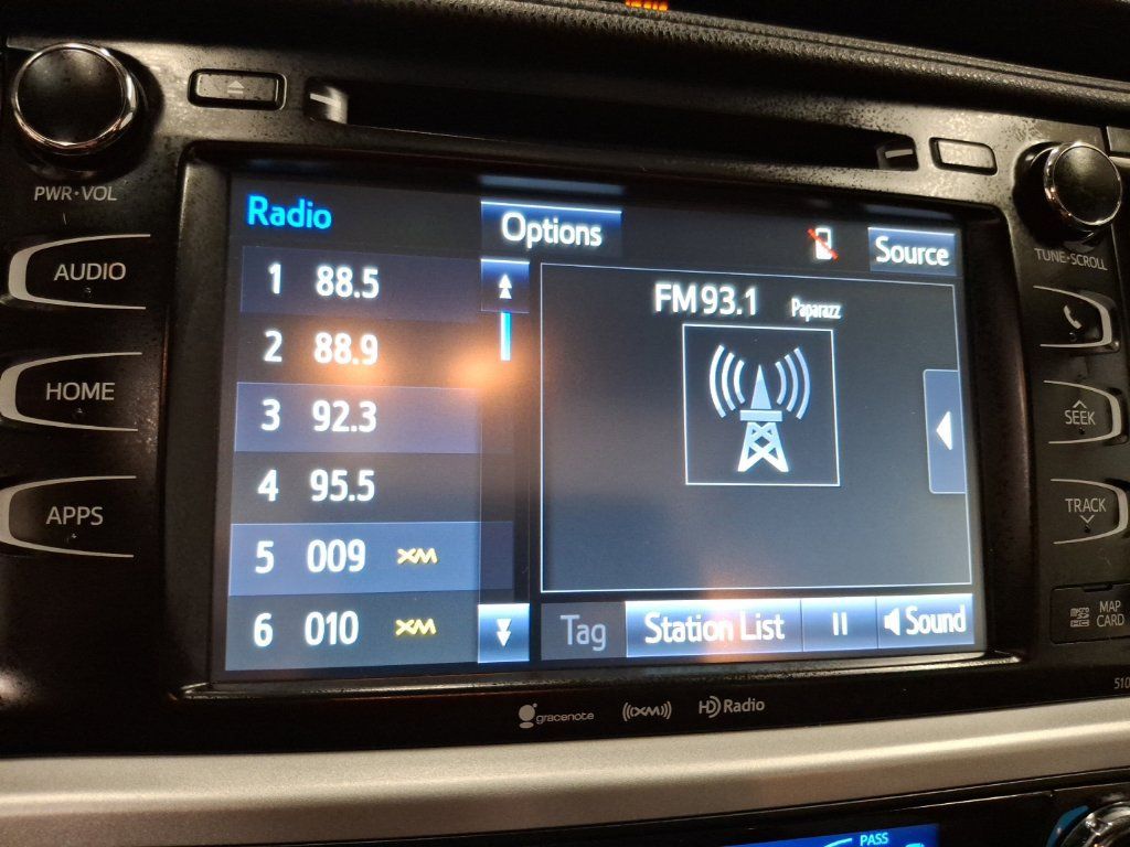 Used 2018 Toyota Highlander SE AWD/4WD image 23