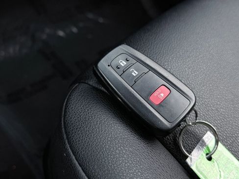 Used 2024 Toyota 4Runner TRD Off-Road Premium image 33