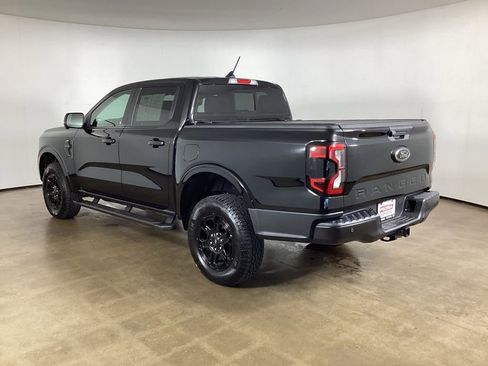 Used 2025 Ford Ranger Lariat w/ Black Appearance Package AWD/4WD image 12
