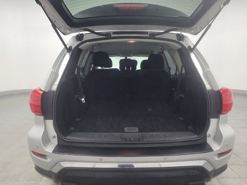Used 2019 Nissan Pathfinder SV AWD/4WD image 29