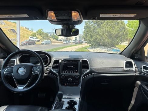 Used 2018 Jeep Grand Cherokee Limited AWD/4WD image 26
