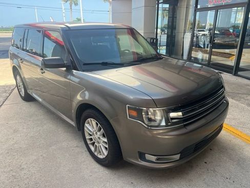 Used 2013 Ford Flex SEL FWD image 2