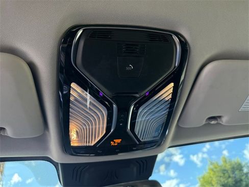 Used 2022 BMW X7 xDrive40i w/ Premium Package image 24