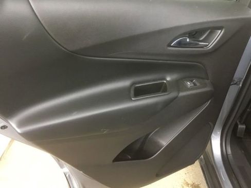 Used 2019 Chevrolet Equinox LT image 9