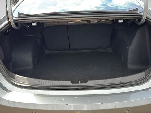 Used 2024 Chevrolet Malibu LT image 20