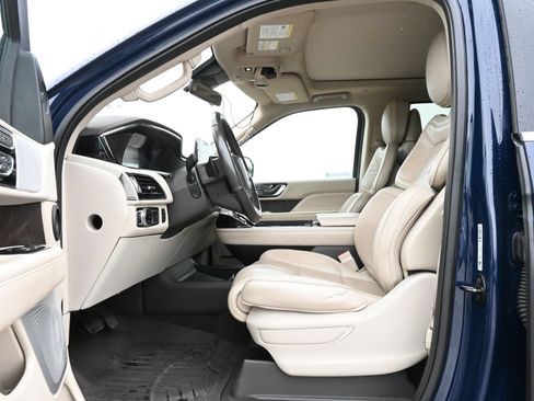 Used 2019 Lincoln Navigator L Reserve w/ Cargo Package AWD/4WD image 18