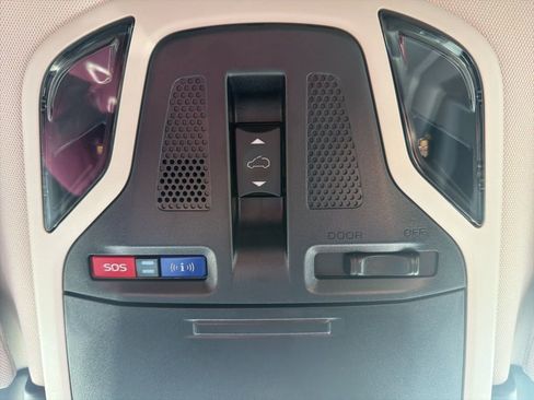 Used 2025 Subaru Outback Onyx Edition image 40