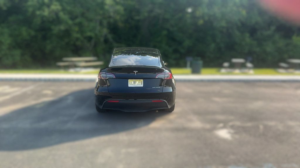 Used 2022 Tesla Model Y Long Range AWD/4WD image 9
