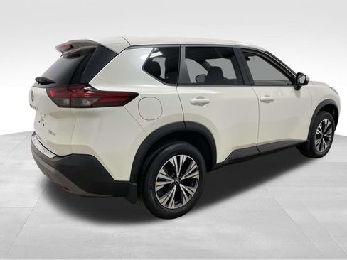 Used 2023 Nissan Rogue SV image 4