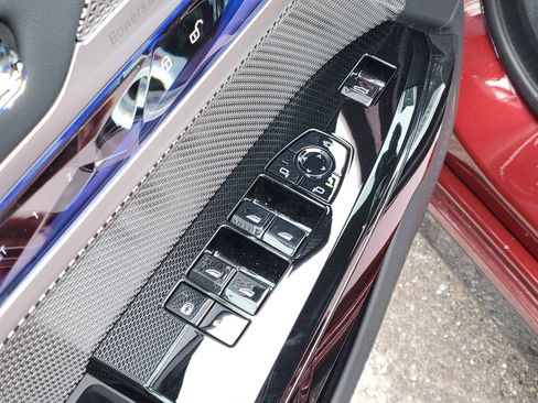 Certified 2023 BMW 760i xDrive w/ Executive Package image 6