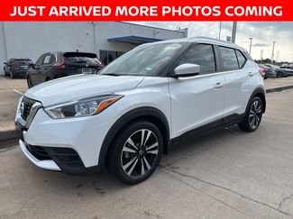 Used 2020 Nissan Kicks SV image 1