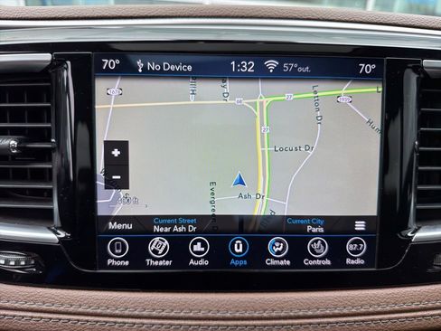 Used 2018 Chrysler Pacifica Limited w/ Tire & Wheel Group image 17