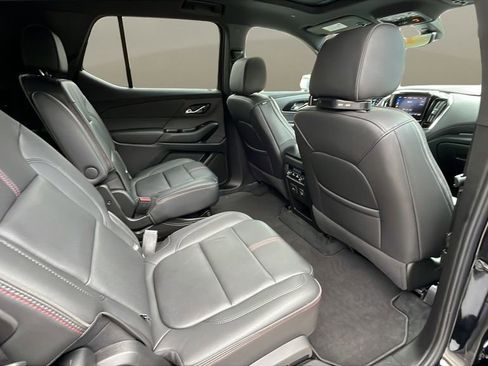 Used 2023 Chevrolet Traverse RS image 15