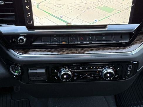 New 2026 GMC Sierra 1500 SLE image 14