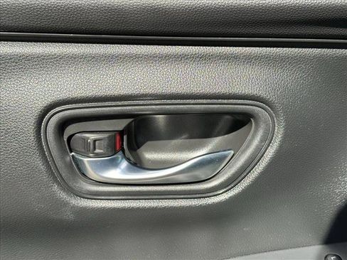 Used 2023 Honda HR-V LX image 17