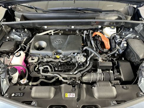 Used 2024 Toyota Venza Limited image 28