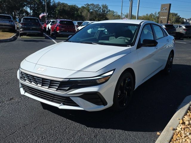 Used 2026 Hyundai Elantra Sport FWD image 2