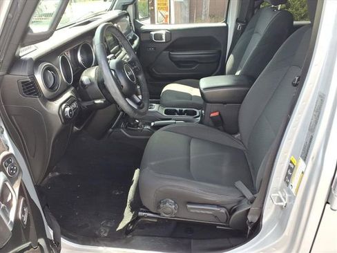 Used 2022 Jeep Wrangler Unlimited Sport AWD/4WD image 7