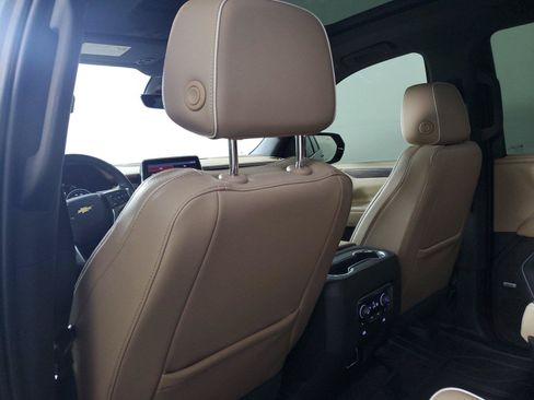 Used 2021 Chevrolet Tahoe Premier RWD image 13