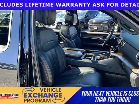 Used 2024 Jeep Grand Wagoneer L 4WD image 7