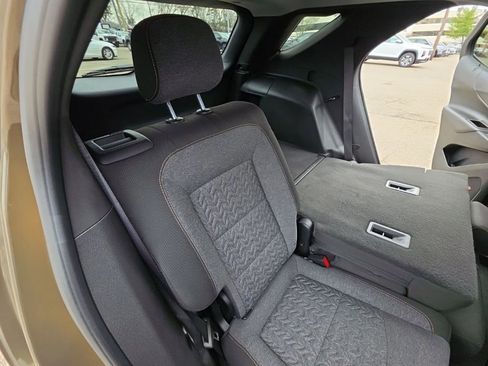 Used 2023 Chevrolet Equinox LT image 28