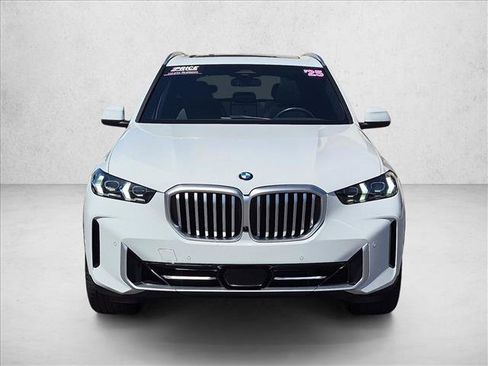 Used 2025 BMW X5 xDrive40i w/ Premium Package AWD/4WD image 2