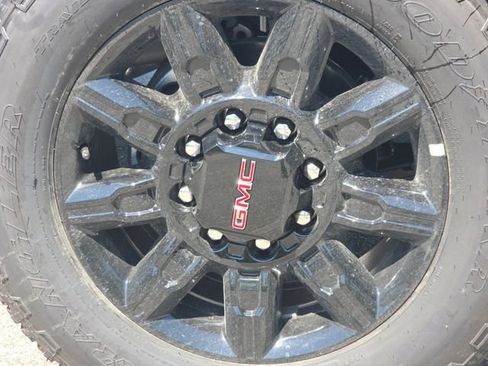 New 2026 GMC Sierra 2500 AT4 w/ AT4 Premium Plus Package AWD/4WD image 11