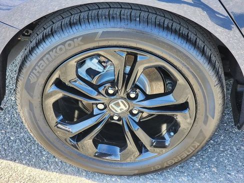 Used 2025 Honda Accord SE image 12