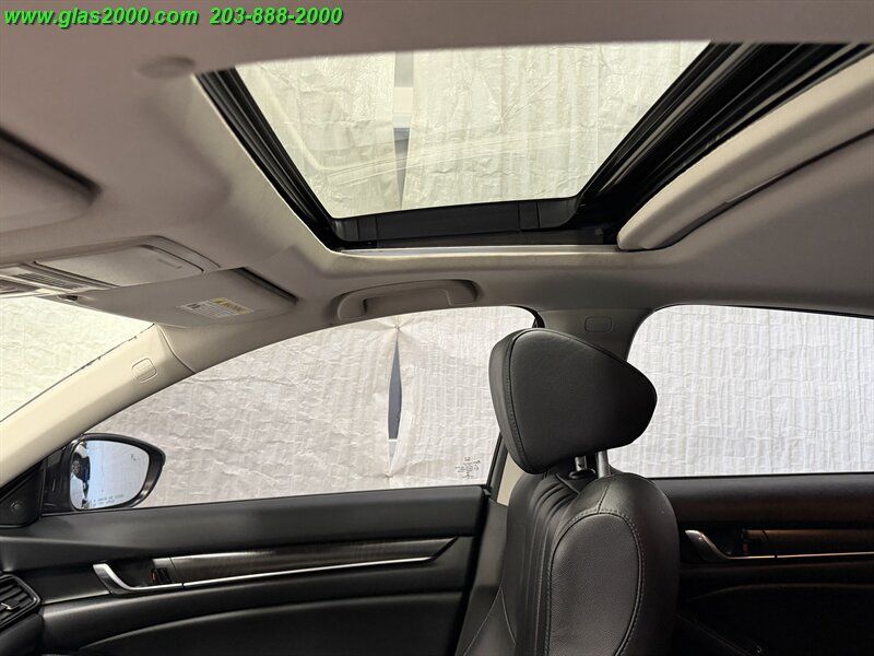 Used 2022 Honda Accord EX-L image 12