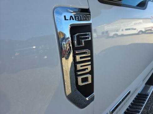 Used 2018 Ford F250 Lariat w/ Lariat Ultimate Package image 8