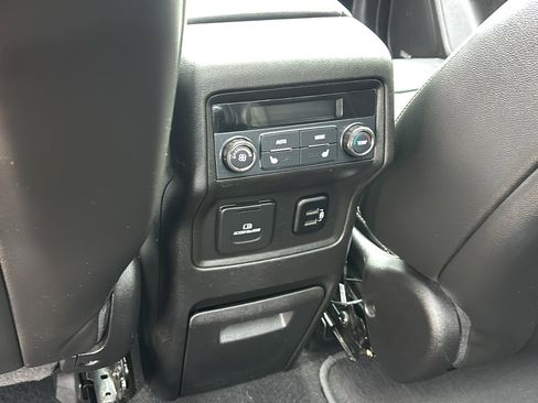 Used 2017 GMC Acadia Denali w/ Technology Package image 30