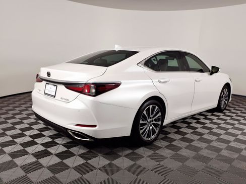 Used 2020 Lexus ES 350 w/ Premium Package FWD image 4